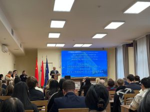 Read more about the article 白俄罗斯国立经济大学的学生和教师参加了2025年第八届共和党青年中国研究学院